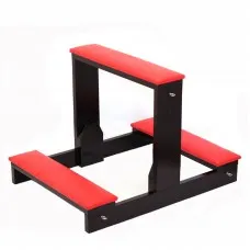 Klekačka s červeným polstrováním