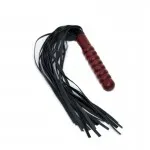 Kožené důtky s dřevěnou rukojetí T5