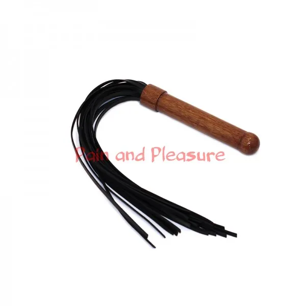 Kožené důtky s dřevěnou rukojetí T4