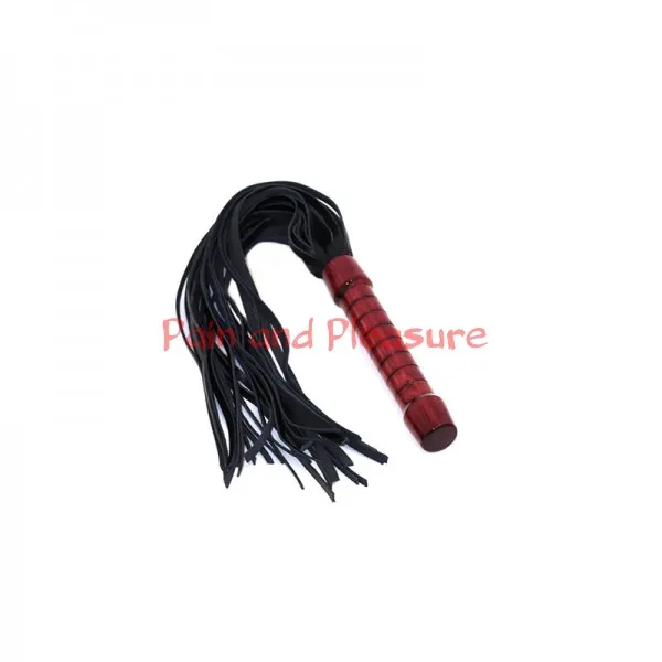 Kožené důtky s dřevěnou rukojetí T8